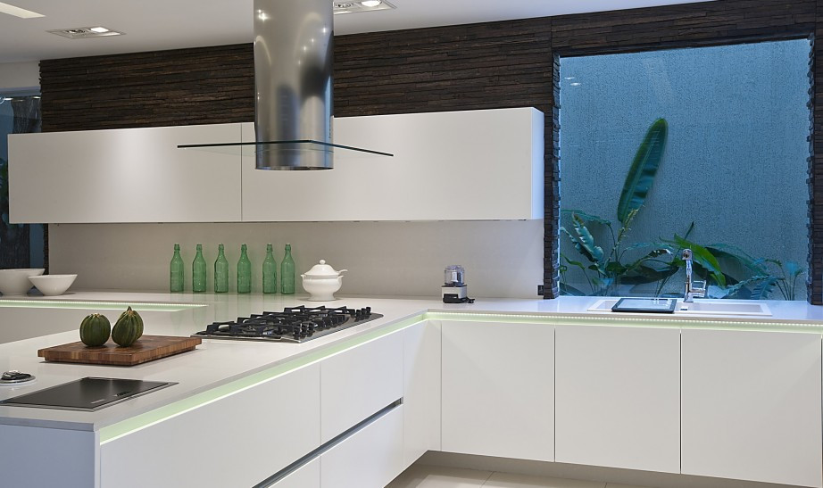 Advantages of Acrylic Countertops Over Granite